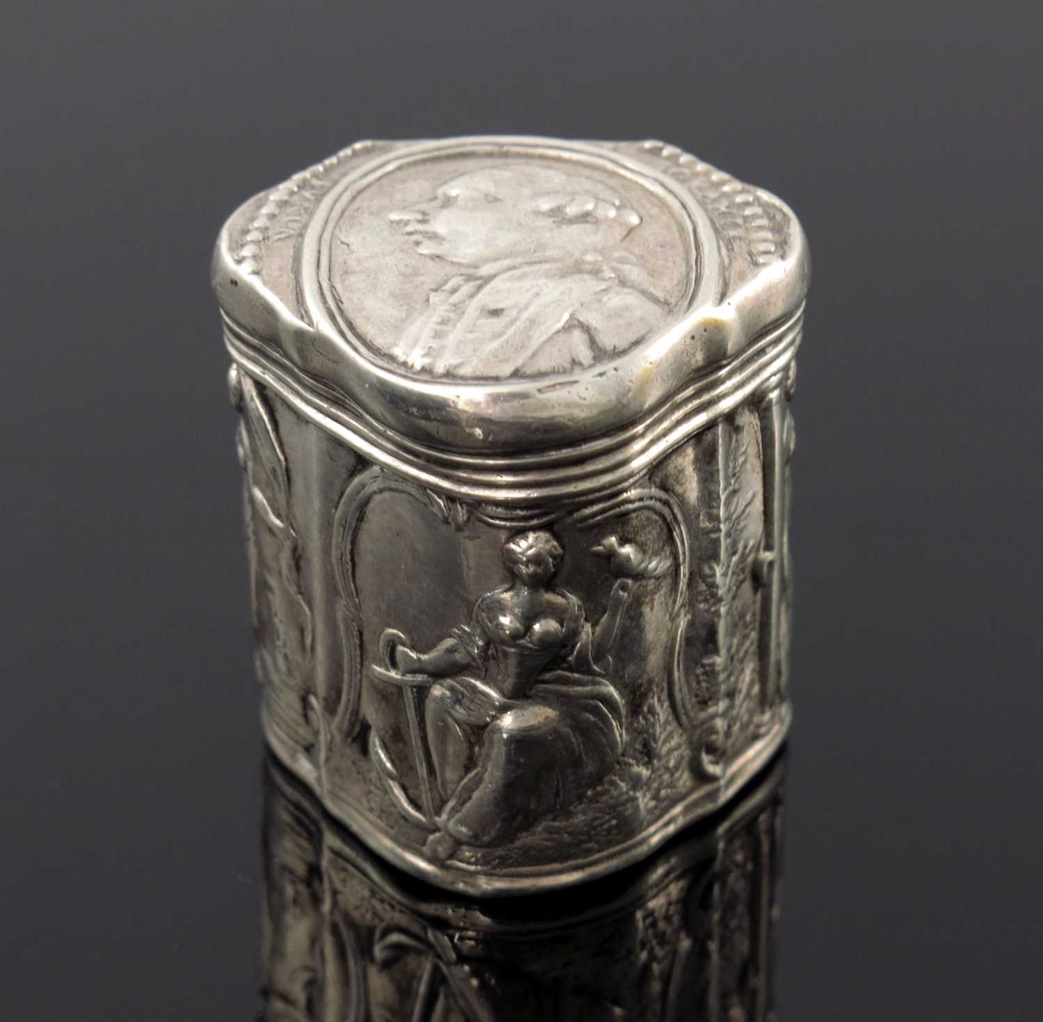 Lot 6 - A Dutch silver Loderein box, CH, Amsterdam...