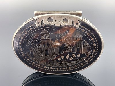 Lot 7 - An 18th century silver and tortoiseshell snuff...