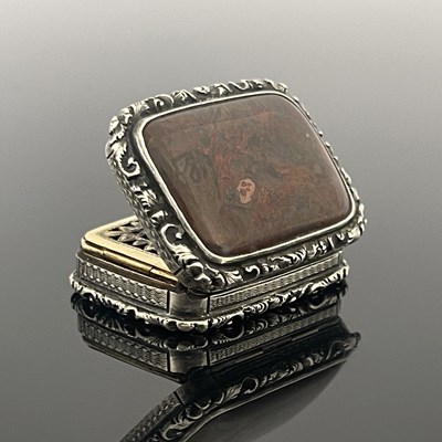 Lot 91 - Nathaniel Mills. A William IV silver and agate...