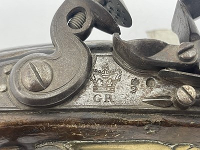 Lot 246 - A 25-Bore Flintlock 1801 Pattern Long Sea...