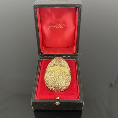 Lot 158 - Stuart Devlin. 
An Elizabeth II limited...