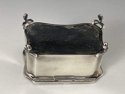 Lot 46 - An Edwardian silver and tortoiseshell jewel...
