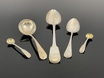 Lot 218 - A group of hallmarked silver to include a...