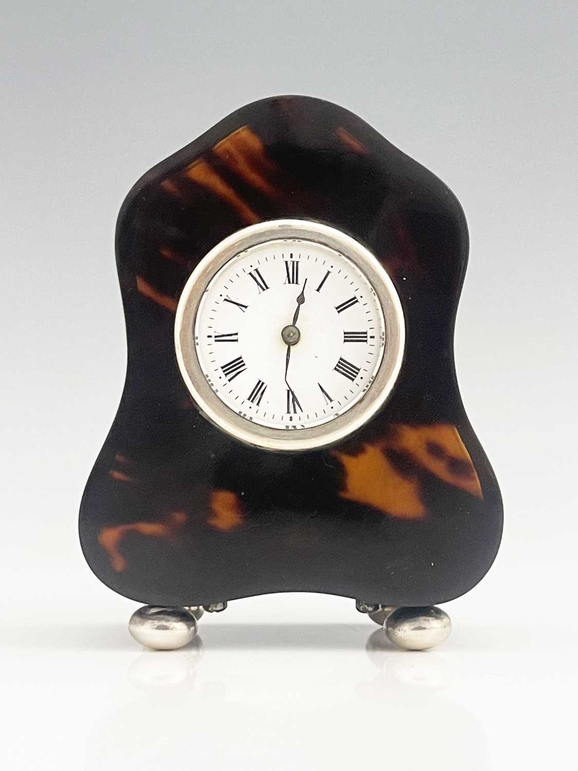 Lot 62 - A George V silver-mounted tortoiseshell...