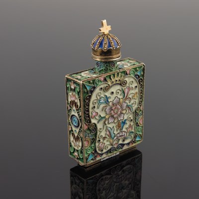 Lot 19 - A Russian silver cloisonne enamel scent flask,...