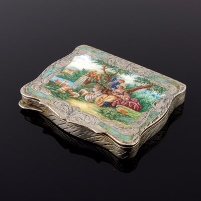 Lot 36 - An Italian silver gilt powder compact, of...
