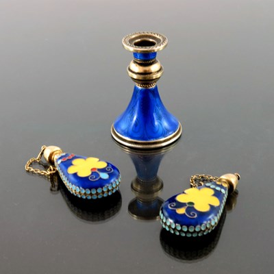 Lot 39 - A Continental silver gilt and blue enamel...