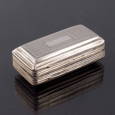 Lot 104 - A William IV silver vinaigrette, John Lilly,...