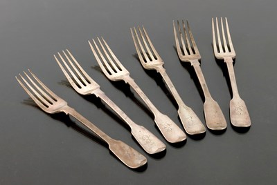 Lot 107 - A set of six early Victorian silver dessert...