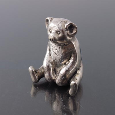 Lot 192 - An Edwardian novelty silver pin cushion, W J...