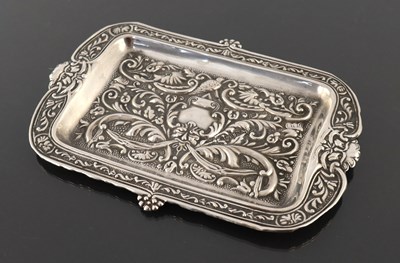 Lot 200 - An Edwardian silver tray, Walker and Hall,...