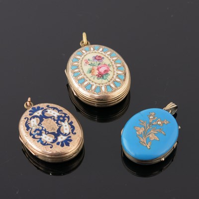 Lot 316 - A gilt metal and enamel locket, painted to...