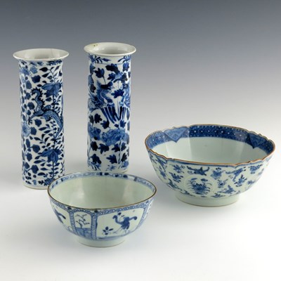 Lot 442 - A pair of 19th Chinese blue and white sleeve...