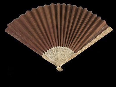 Lot 518 - ? A small Chinese export fan, early 19th...