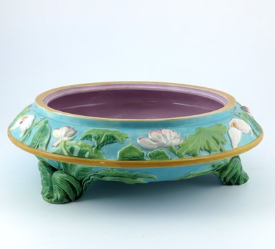 Lot 1105 - A George Jones majolica water lilies bowl and...