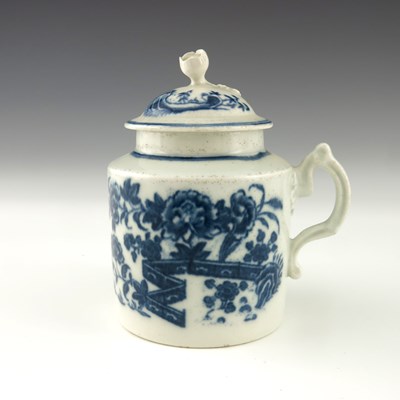 Lot 1132 - A Worcester blue and white mustard pot and...