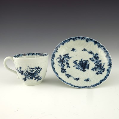 Lot 1147 - A Worcester blue and white feather moulded tea...