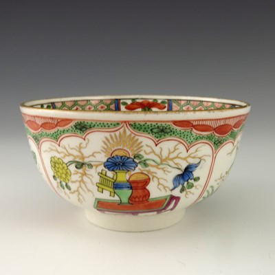 Lot 1157 - A Worcester polychrome bowl, circa 1775,...