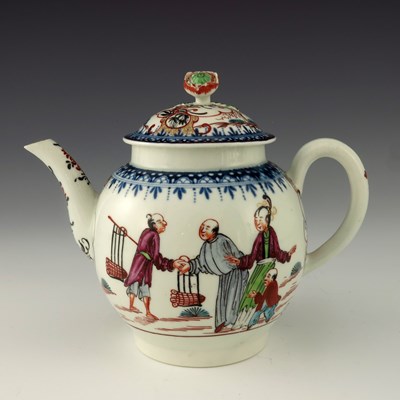 Lot 1177 - A Worcester polychrome and blue and white...