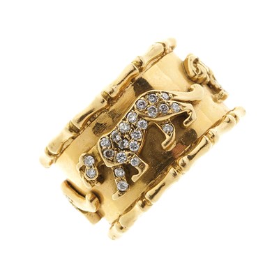 Lot 156 - An 18ct gold diamond tiger band ring
