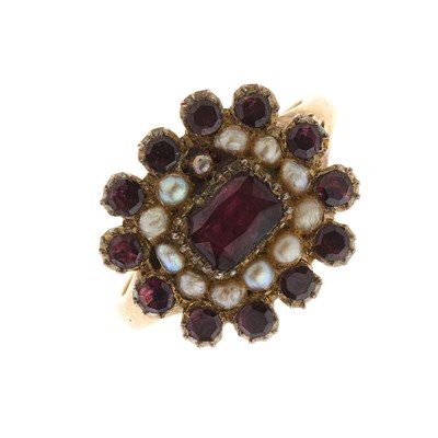 Lot 11 - A late Georgian gold garnet and pearl cluster ring
