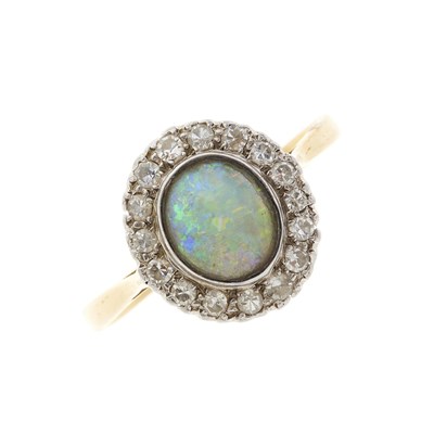 Lot 17 - An early 20th century 18ct gold opal and diamond cluster ring