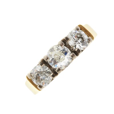 Lot 124 - An 18ct gold diamond three-stone ring
