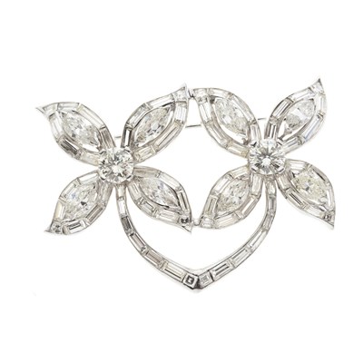 Lot 90 - A 14ct gold diamond flower brooch