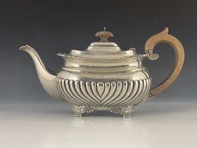 Lot 81 - An Edwardian silver teapot, William Hutton and...