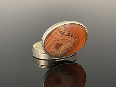 Lot 29 - A George III silver vinaigrette, the cover...