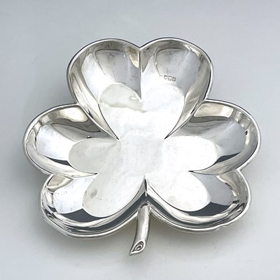 Lot 214 - An Edwardian silver novelty serving dish,...