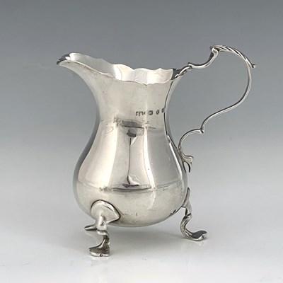 Lot 21 - A Victorian silver cream jug, modelled in the...