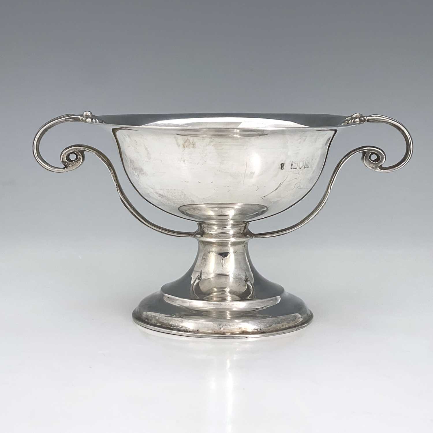 Lot 76 - An Edwardian silver Art Nouveau style pedestal...