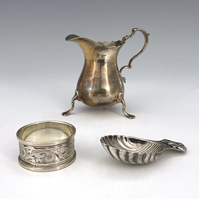 Lot 25 - Three twentieth-century hallmarked silver...