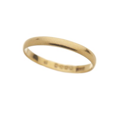 Lot 121 - Two 22ct gold wedding band rings