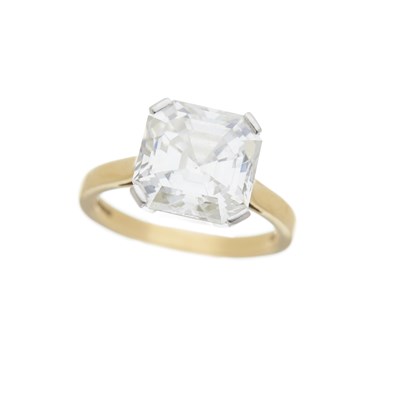 Lot 46 - An impressive 18ct gold diamond single-stone ring