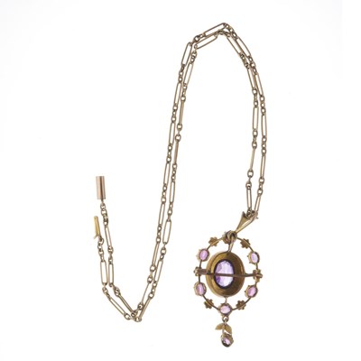 Lot 58 - An early 20th century 9ct gold amethyst and pearl necklace