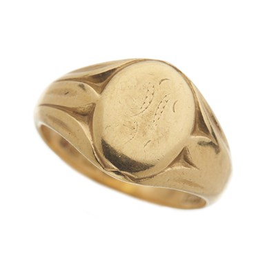 Lot 48 - An early 20th century 18ct gold signet ring