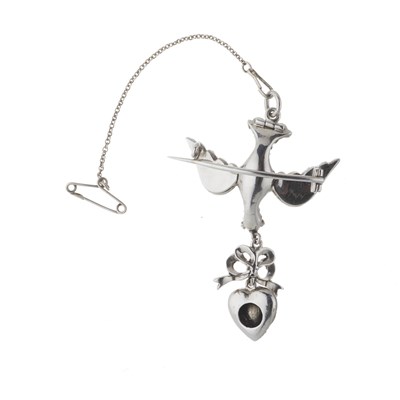Lot 23 - A fine and rare mid 19th century diamond Saint Esprit dove and heart pendant brooch