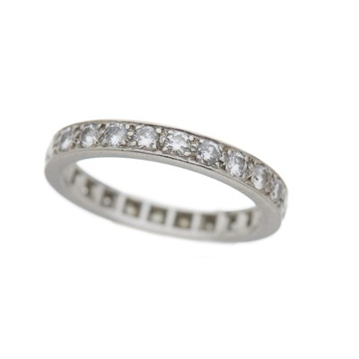 Lot 90 - Cropp & Farr, a 1970s platinum diamond full eternity ring