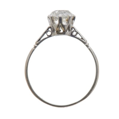 Lot 78 - An early 20th century platinum diamond single-stone ring