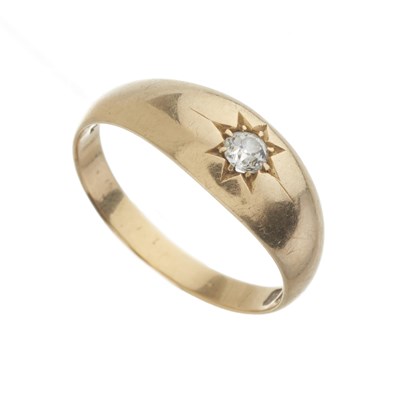 Lot 14 - A late Victorian 18ct gold old-cut diamond band ring