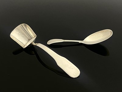 Lot 28 - Two George III silver caddy spoons, Thomas Jenkinson and Edward Farrell, London 1817 and 1820