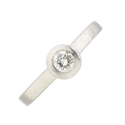 Lot 211 - A platinum diamond single-stone ring