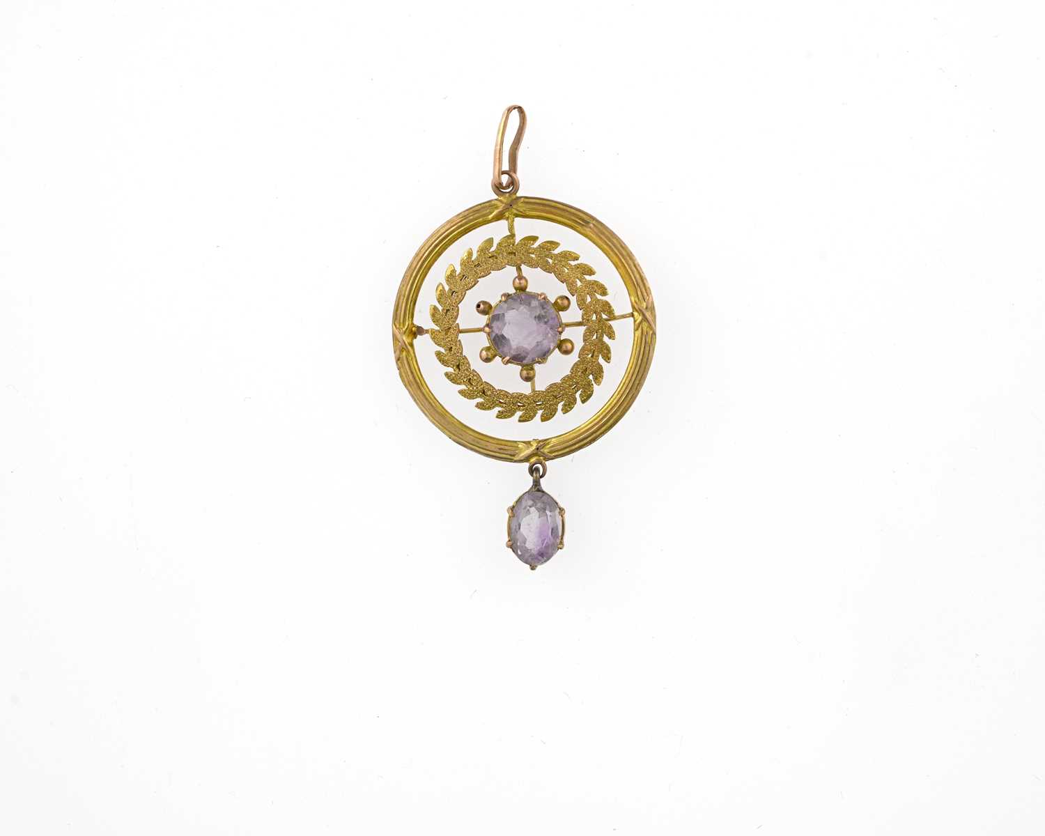 Lot 11 - An Art Nouveau 9ct gold amethyst drop pendant