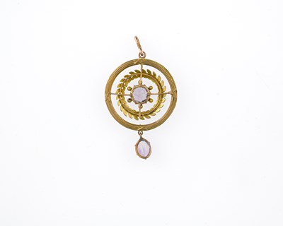 Lot 11 - An Art Nouveau 9ct gold amethyst drop pendant