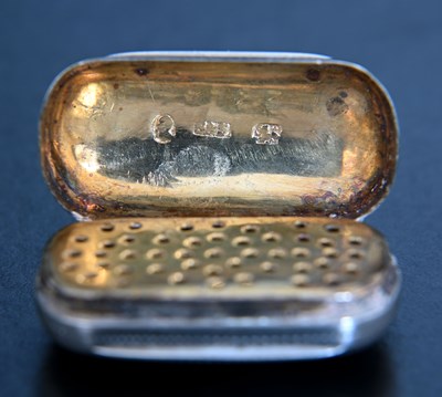 Lot 63 - A George III silver vinaigrette, of rounded...