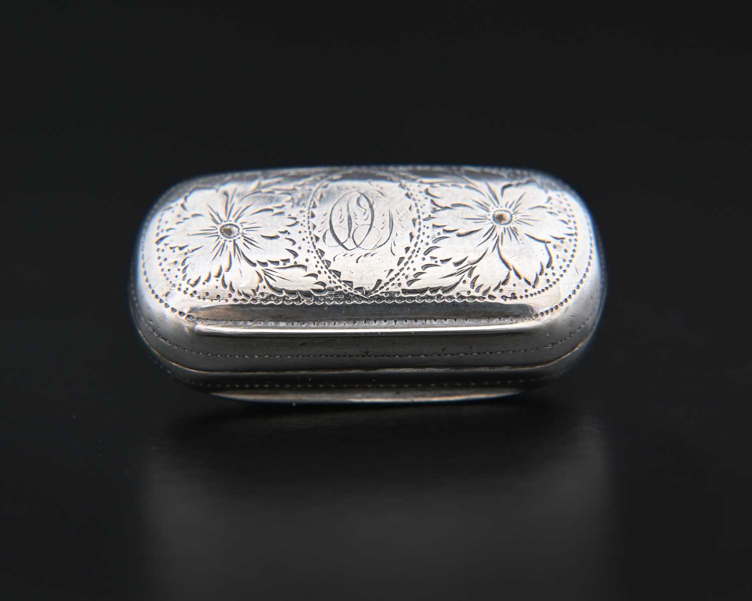 Lot 63 - A George III silver vinaigrette, of rounded...