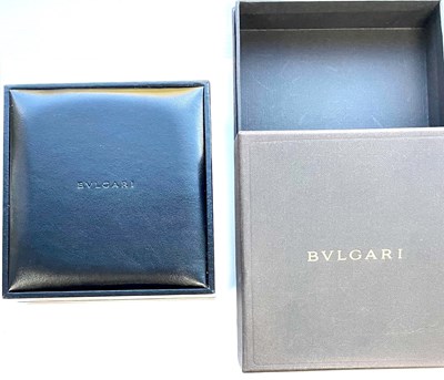 Lot 99 - Bulgari, a diamond 'Tondo' pendant, with chain