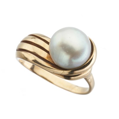 Lot 89 - Mikimoto, a 14ct gold cultured pearl single-stone dress ring